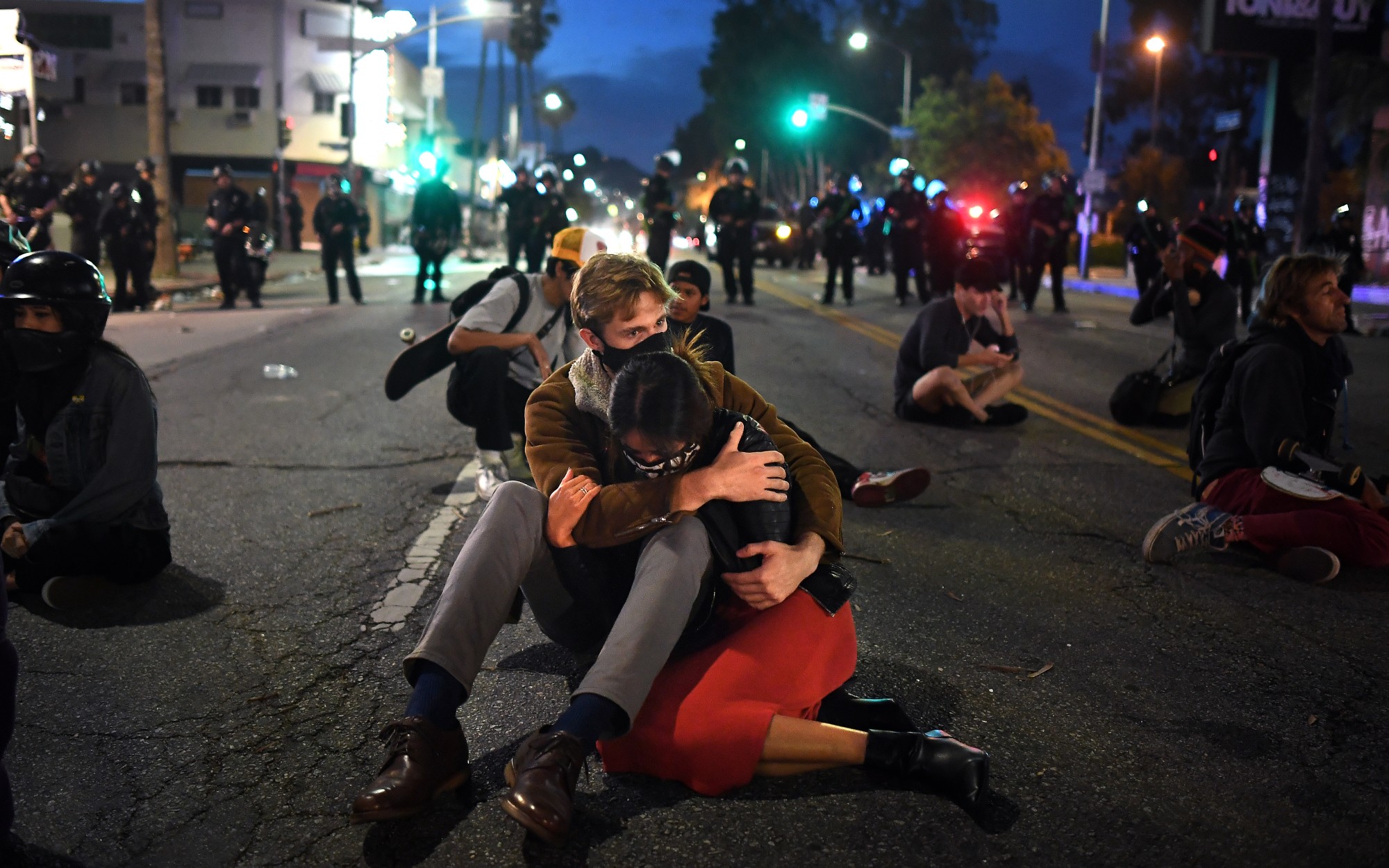 Buntut Aksi Kerusuhan, Los Angeles Berlakukan Jam Malam